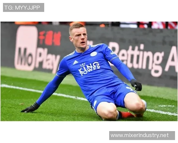 老一辈足球迷心中的传奇球星回顾与记忆重温 老一辈足球迷心中的传奇球星回顾与记忆重温