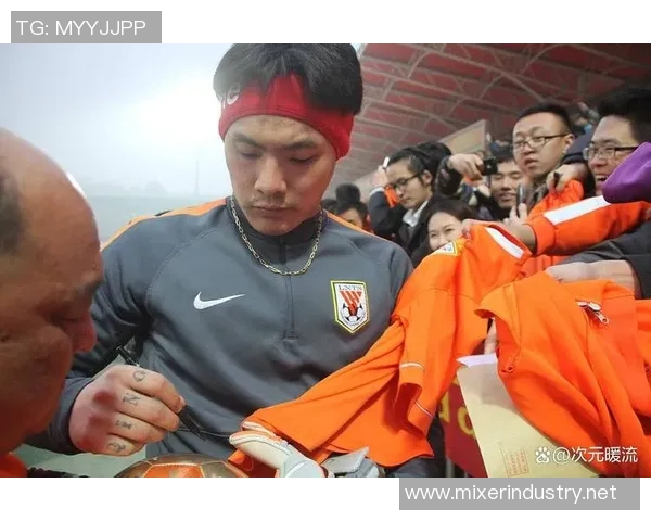 足球场上的铁血猛将 最刚球员盘点与传奇故事 足球场上的铁血猛将 最刚球员盘点与传奇故事