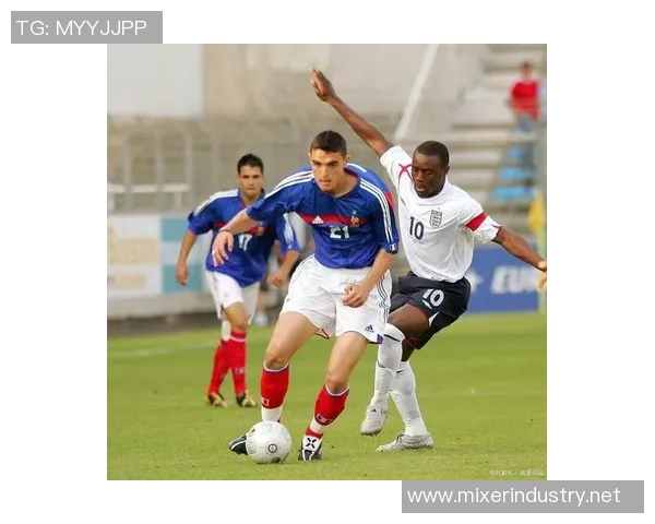 足球新星Moor崛起：年轻天才引领未来足球潮流的风向标